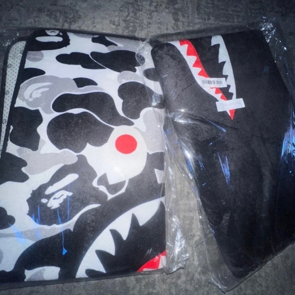 Bape Rug (NEW) - Picture 5 of 5